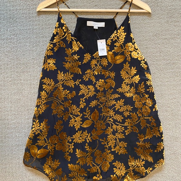 Ann Taylor Loft New camisole style top with velvet pattern - Picture 4 of 4